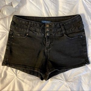 Short Blue Spice black shorts